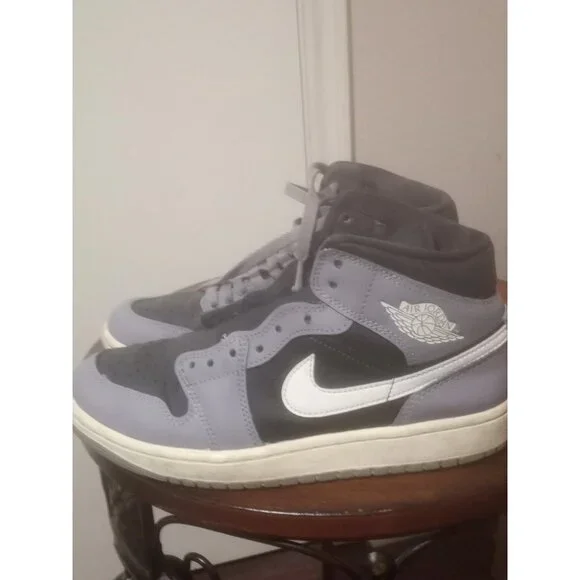 Air Jordan 1 Mid Women's Size 8 Cement Grey/Sail BQ6472 022 - Picture 10 of 13